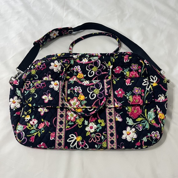 Vera Bradley Handbags - 🟡 Vera Bradley Large Weekender Bag